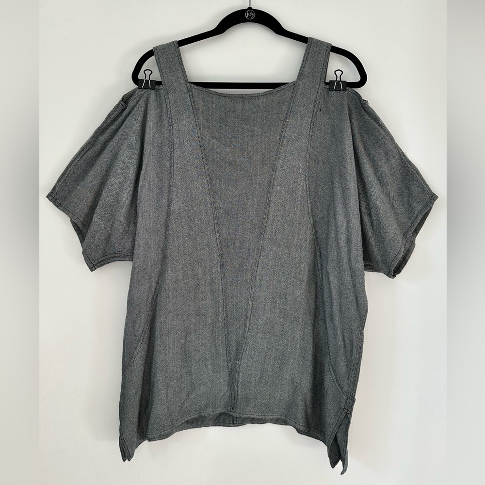 Tienda Ho Open Shoulder Women's Top Size M